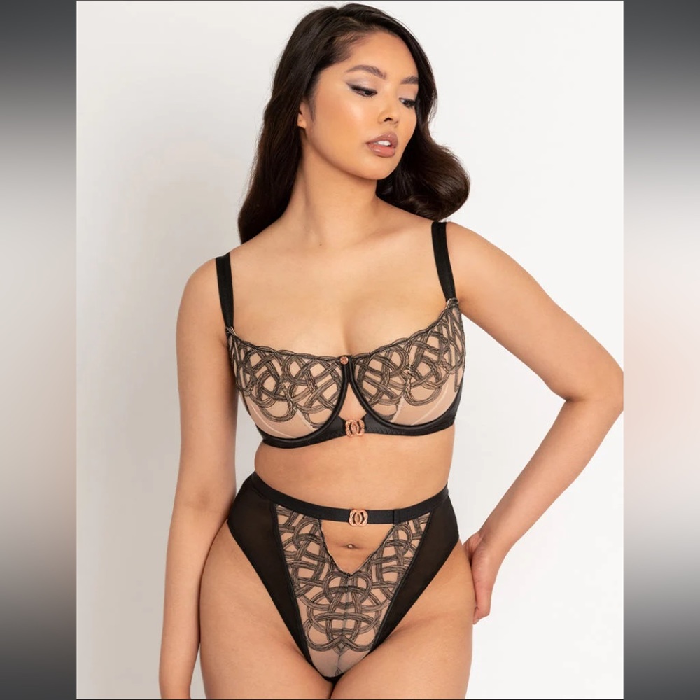 Lovers Knot Balcony Bra + Panty Set Black/Latte Beige